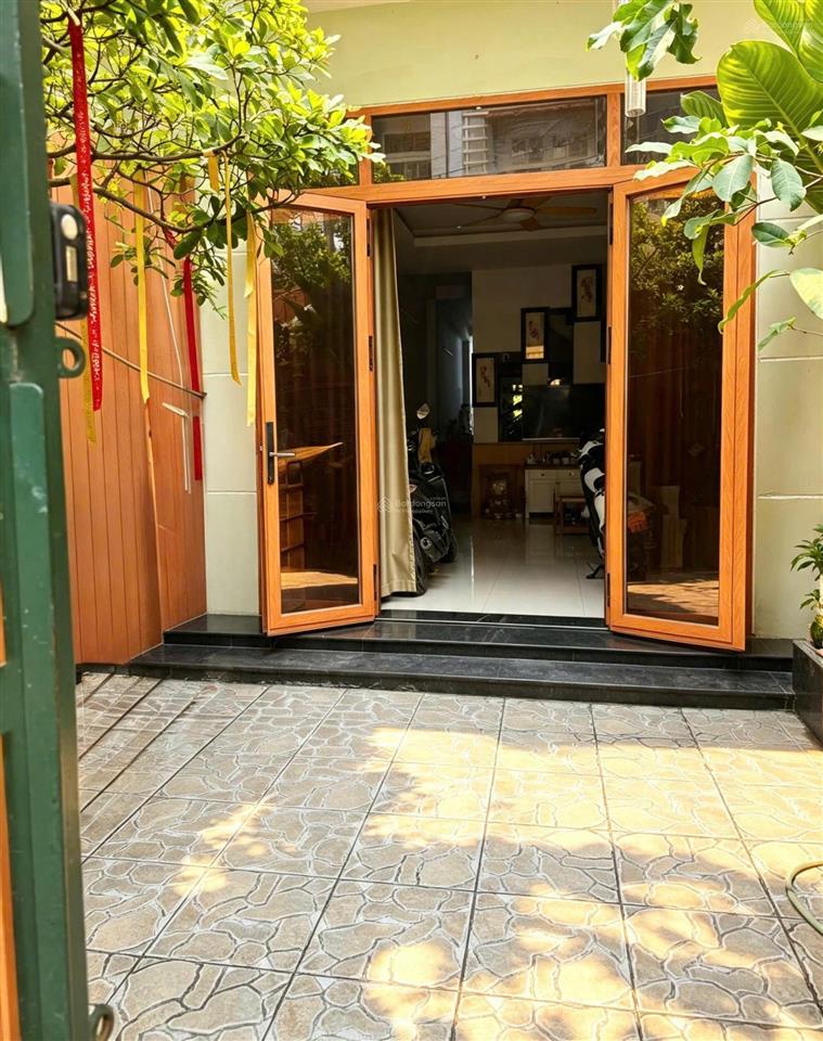 Ngộp  nhà hẻm 4m lâm văn bền q7 3 tầng 4 pn giá 9 tỷ