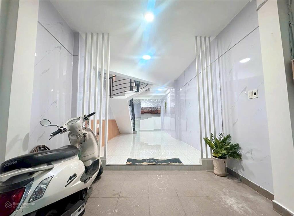 Nhà 3 tầng 3 pn hẻm 1135 huỳnh tấn phát q7 giá 5,6 tỷ (tl)