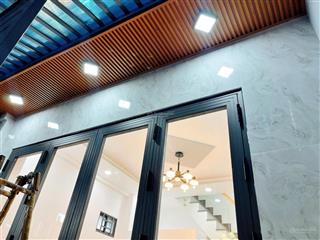 Nhà đẹp trệt, lầu, 2 pn hẻm nguyễn thị xiếu q7 giá 8,5 tr/th