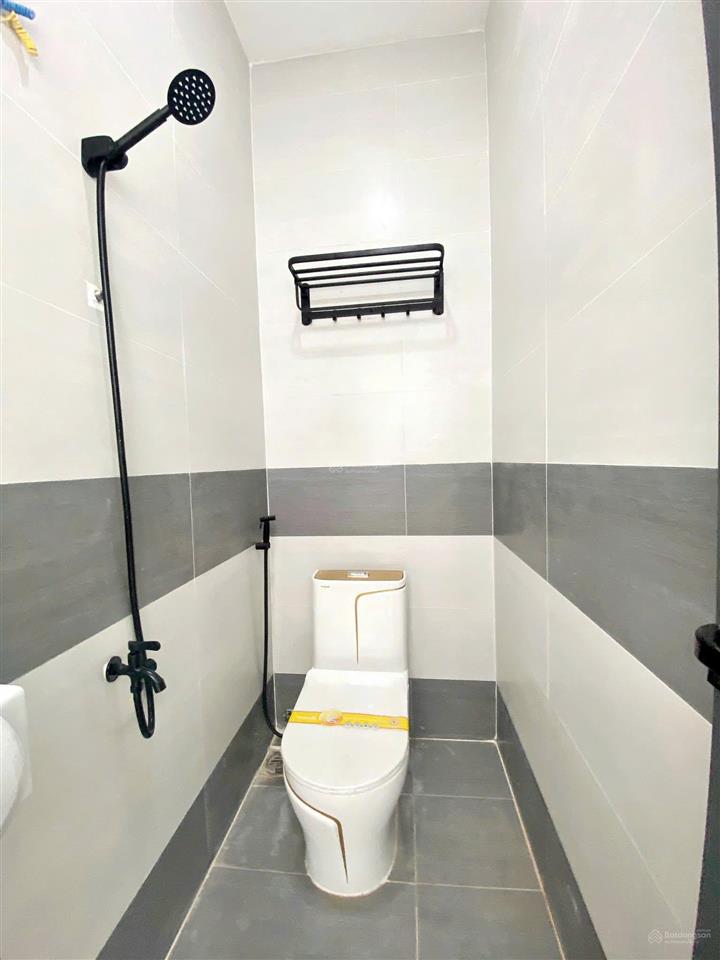 Nhà đẹp trệt, lầu, 2 pn hẻm nguyễn thị xiếu q7 giá 8,5 tr/th