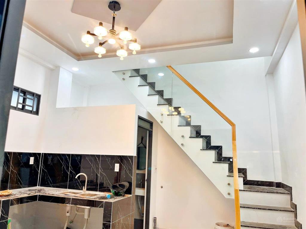 Nhà đẹp trệt, lầu, 2 pn hẻm nguyễn thị xiếu q7 giá 8,5 tr/th