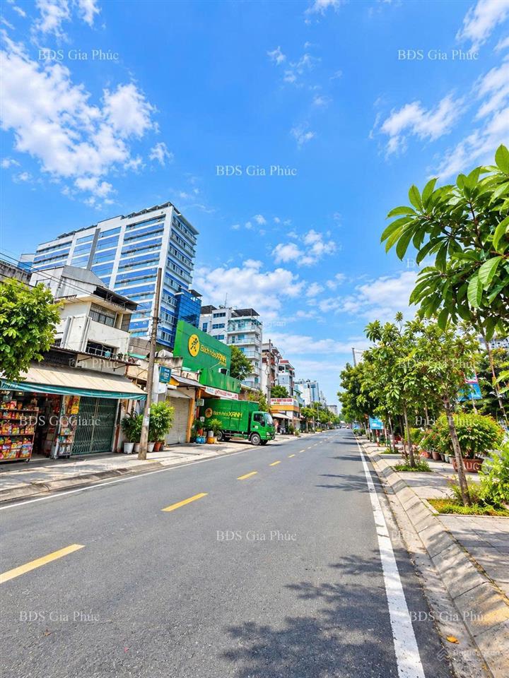 Bán đất tặng nhà mặt tiền trần xuân soạn, quận 7, giá chỉ 55 tỷ 337m2