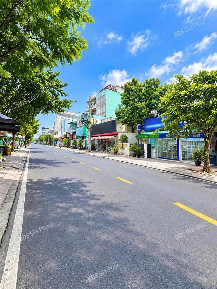 Bán đất tặng nhà mặt tiền trần xuân soạn, quận 7, giá chỉ 55 tỷ 337m2