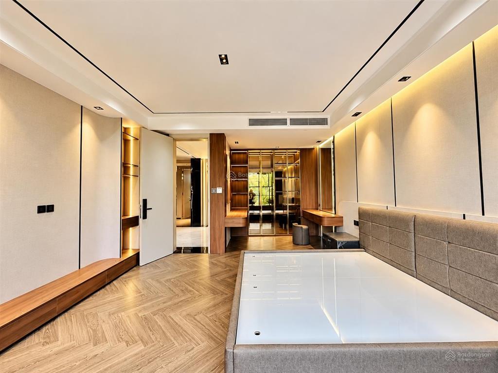 Siêu phẩm 3 tầng 240m2 villa view sông tân quy đông quận 7 giá 49 tỷ