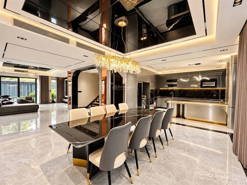 Siêu phẩm 3 tầng 240m2 villa view sông tân quy đông quận 7 giá 49 tỷ