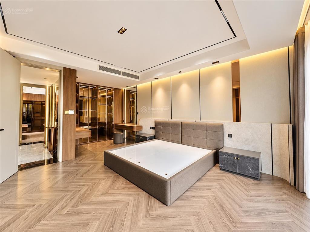 Siêu phẩm 3 tầng 240m2 villa view sông tân quy đông quận 7 giá 49 tỷ