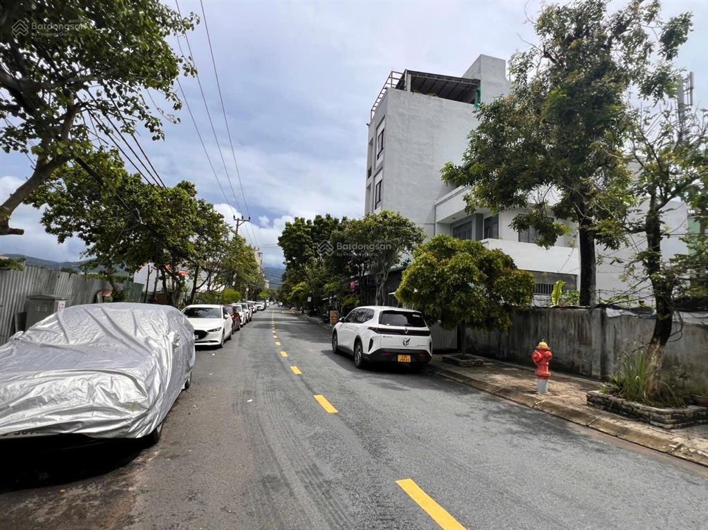 Bán lô đất biển gần vương thừa vũ  104m2 ngang hơn 8m giá tốt chỉ 9,x tỷ