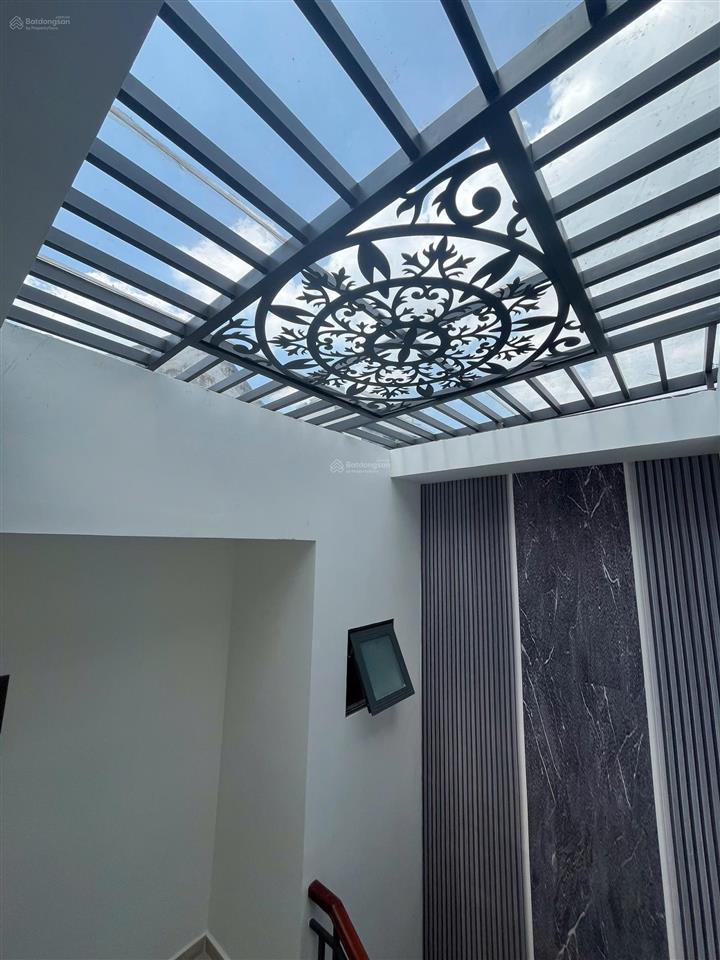 Bán nhà mt trần hưng đạo 4 tầng 4,5x21m, 7pn 8wc, gần lũy bán bích, giá 18,5 tỷ, sổ hồng