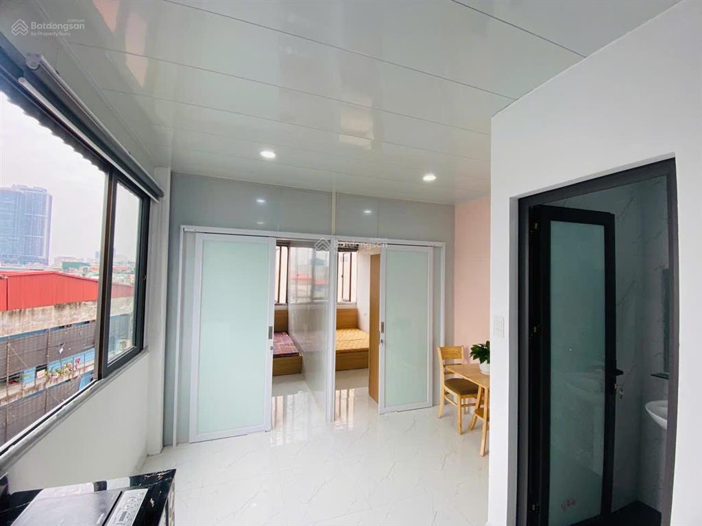 Cho thuê căn hộ 2 ngủ + 1 khách siêu rẻ ngõ 143 quan hoa, cầu giấy