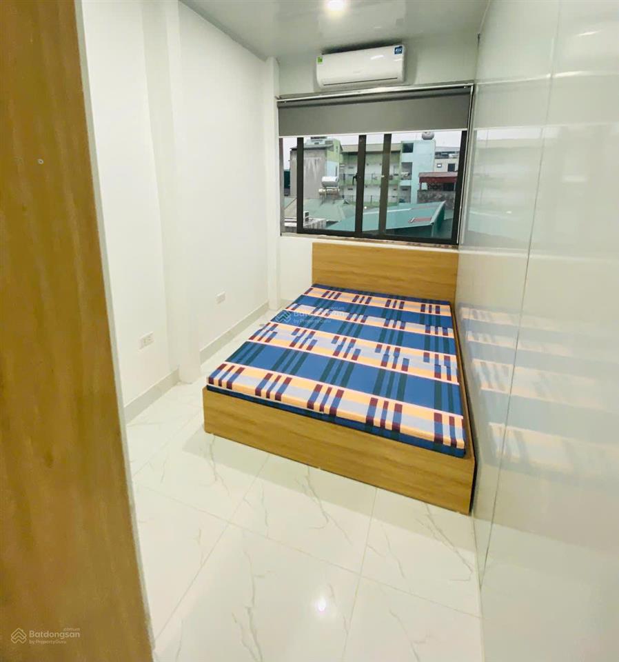 Cho thuê căn hộ 2 ngủ + 1 khách siêu rẻ ngõ 143 quan hoa, cầu giấy