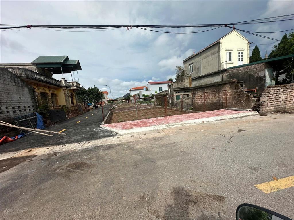 Đất thường tín, thôn tự nhiên 85m hàng đầu tư f0 cực đẹp