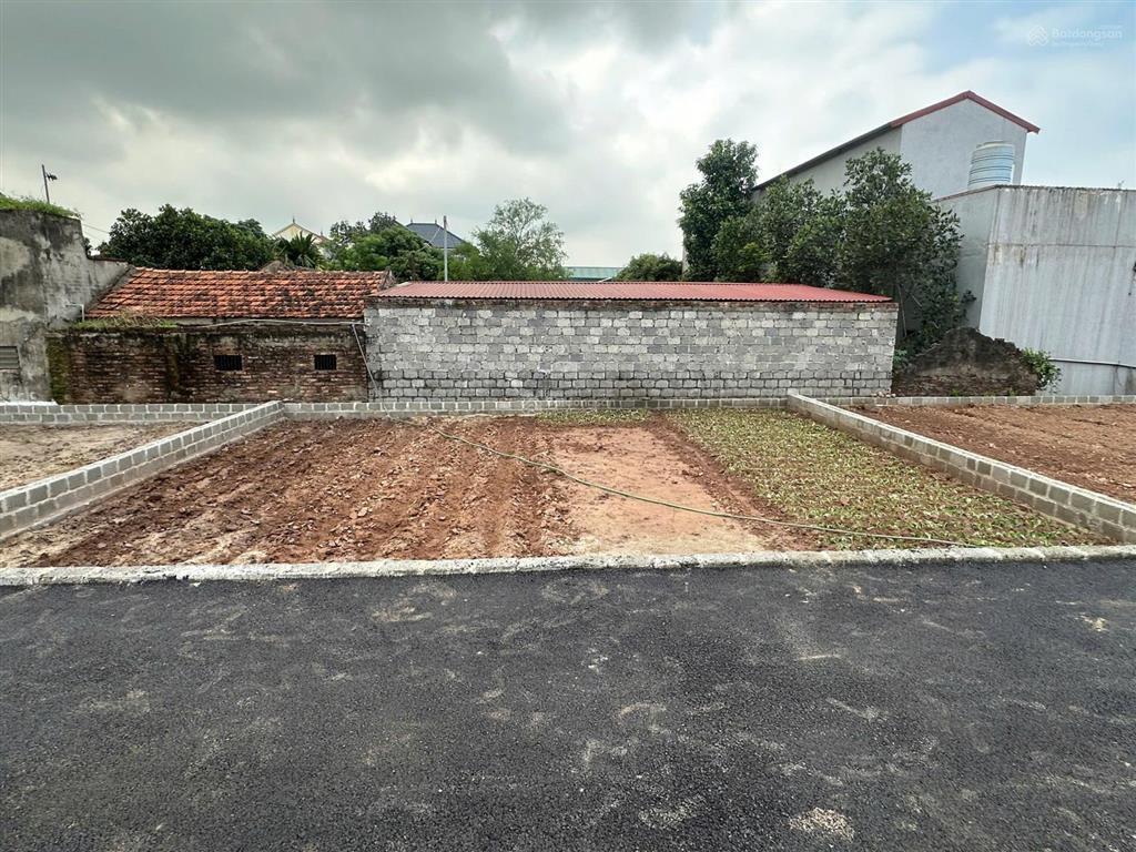 Đất thường tín, thôn tự nhiên 85m hàng đầu tư f0 cực đẹp