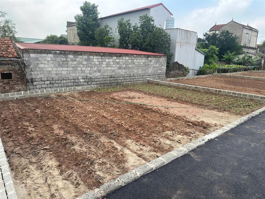 Đất thường tín, thôn tự nhiên 85m hàng đầu tư f0 cực đẹp
