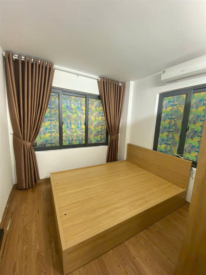 Cho Thuê Ccmn 2 ngủ Full đồ đẹp thoáng tại 76 Nguyễn Chí Thanh, Đống Đa