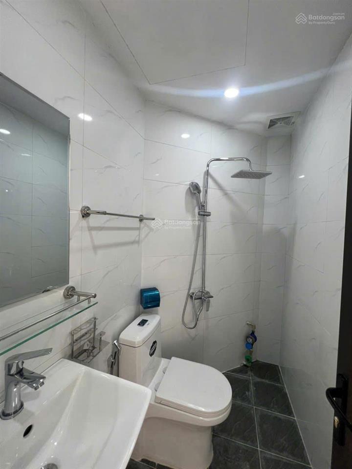 Cho thuê ccmn 2 giường ngủ full đồ đẹp thoáng cửa sổ tại 275 quan nhân, thanh xuân