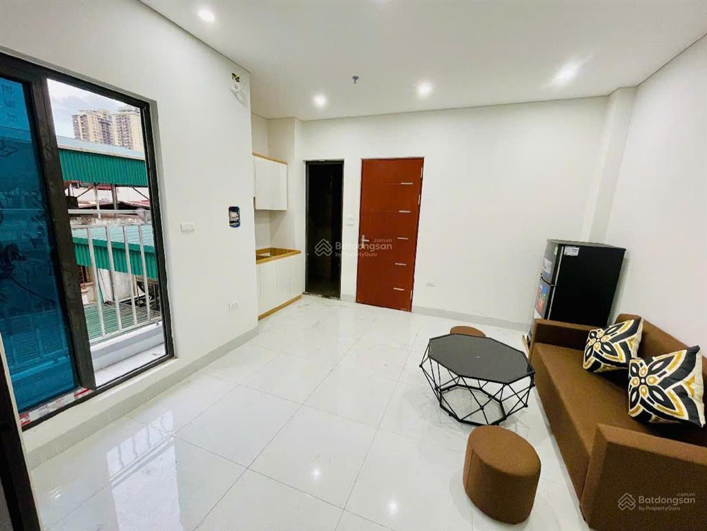 Cho thuê ccmn 2 ngủ full đồ đẹp thoáng tại 189 nguyễn ngọc vũ, yên hòa