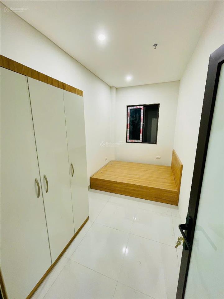 Cho thuê ccmn 2 ngủ full đồ đẹp thoáng tại 189 nguyễn ngọc vũ, yên hòa