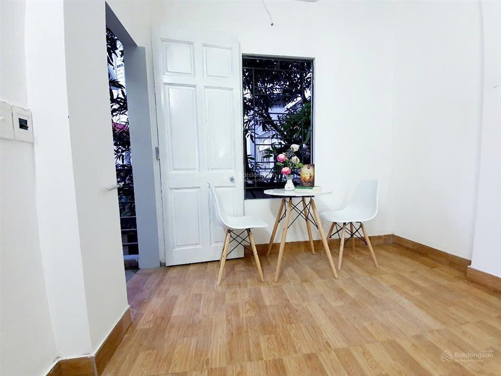 Cho thuê phòng 23m giá rẻ đẹp thoáng ngõ 29 dịch vọng, cầu giấy