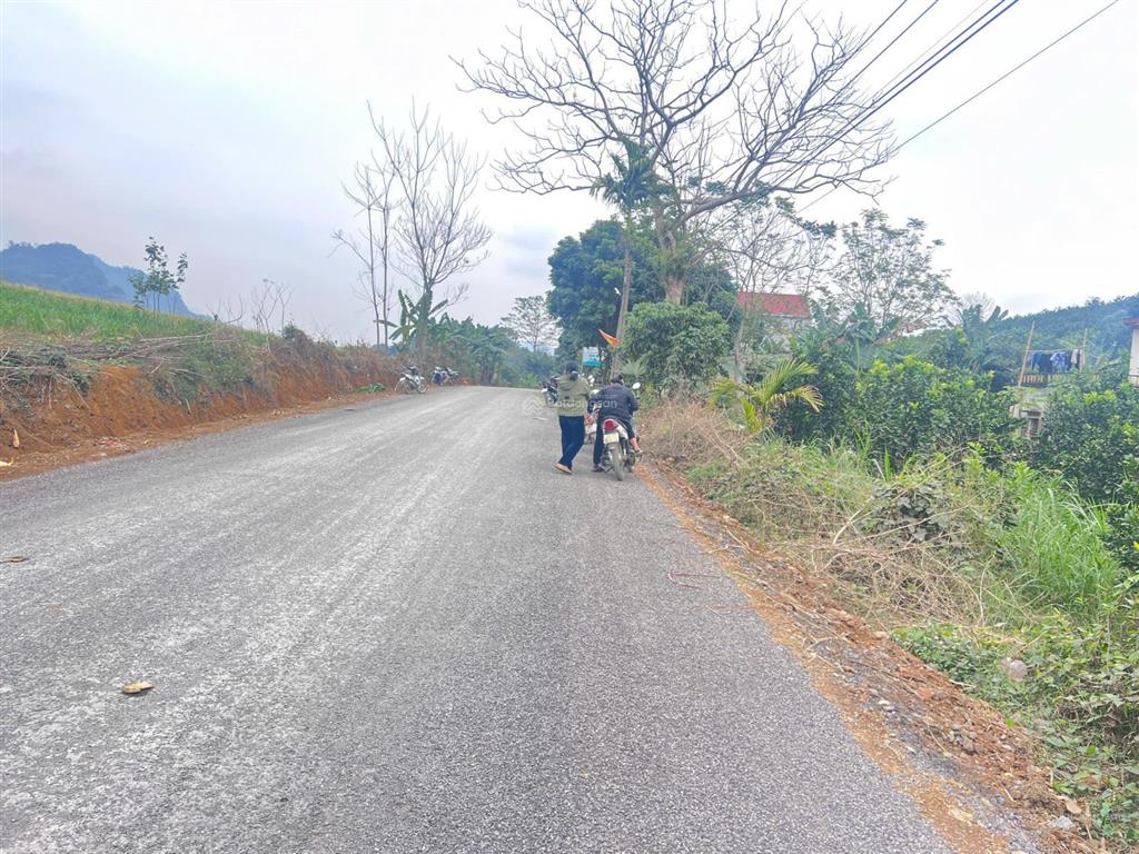 Đất mặt đường 7m, tỉnh hòa bình, chủ đất bán trực tiếp không qua môi giới