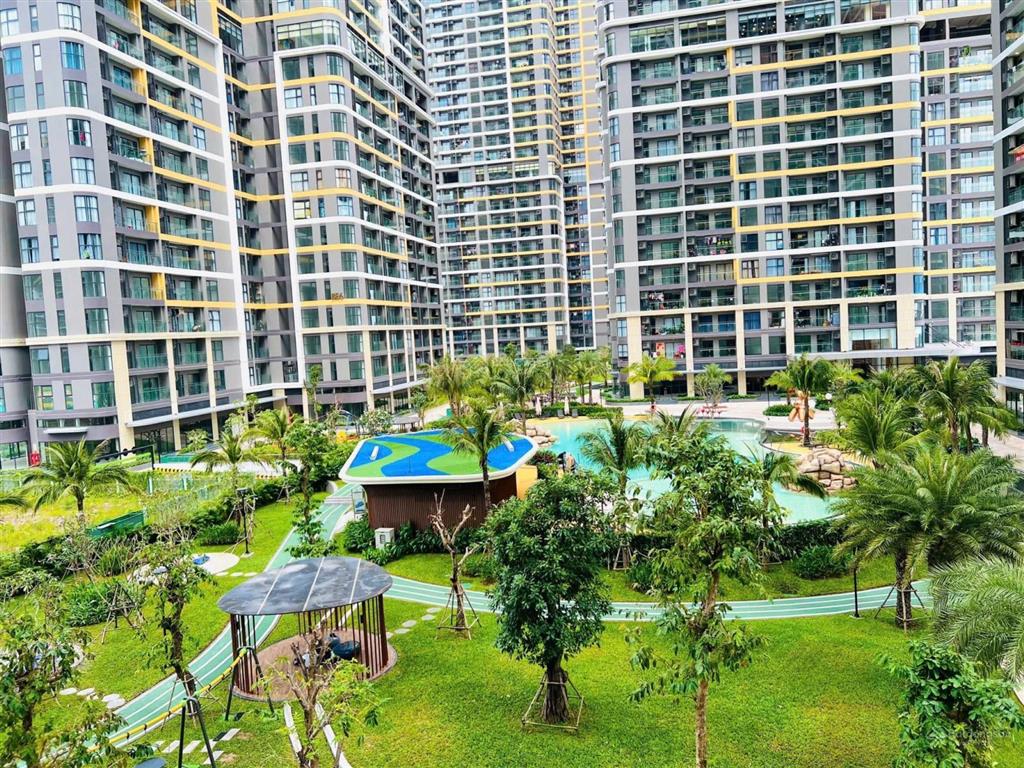 Độc quyền căn 1pn+ the beverly ký trực tiếp cđt, view tầng cao nhìn cv 36ha siêu mát mẻ giá 4,2tỷ