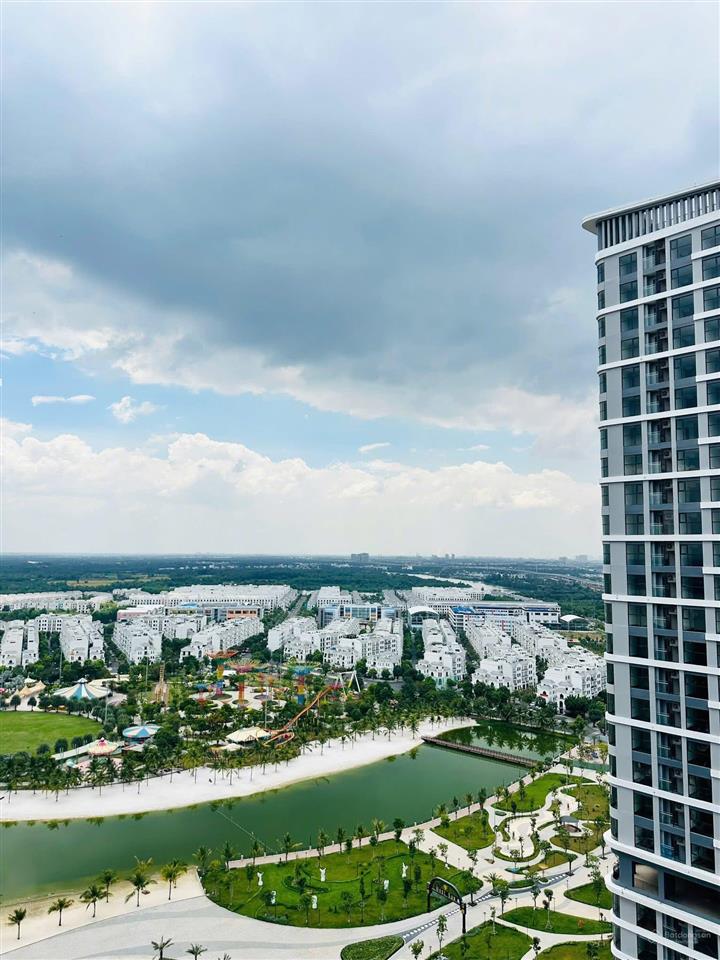 Độc quyền căn 1pn+ the beverly ký trực tiếp cđt, view tầng cao nhìn cv 36ha siêu mát mẻ giá 4,2tỷ