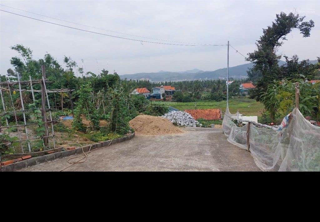 Bán đất dân tuần châu giá 8tr/m2.  ms bình 0912 106 ***