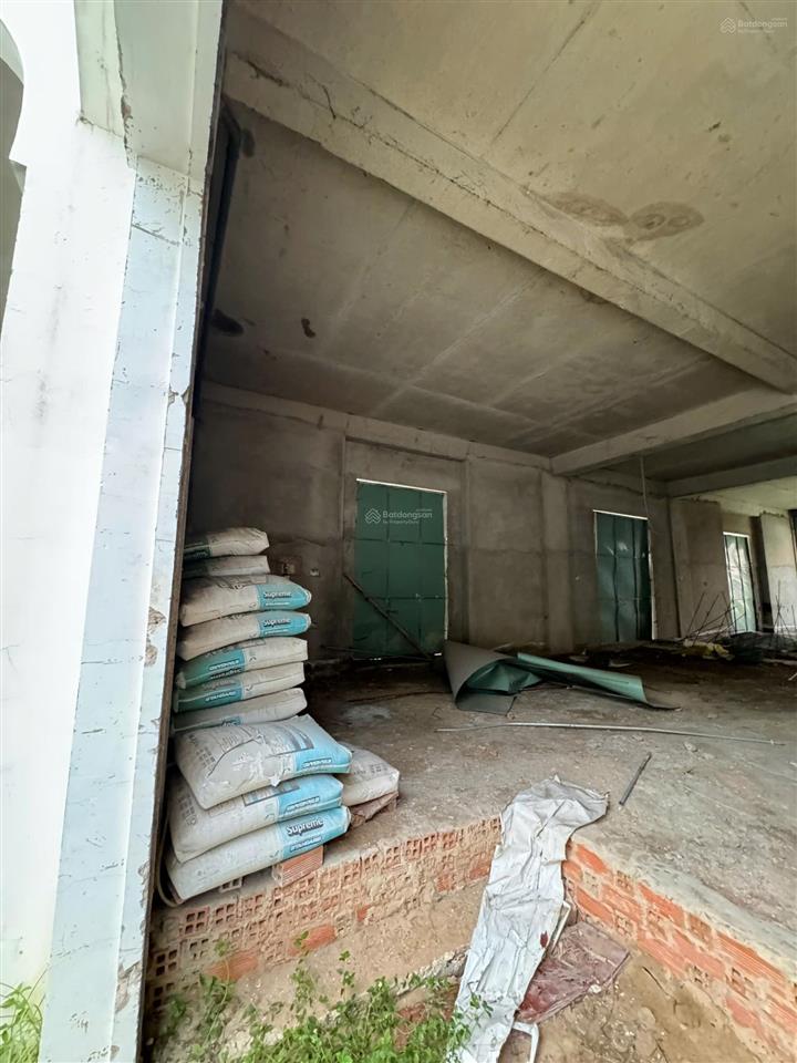 Chính chủ gửi bán biệt thự song lập sen súng  vinhomes grand park. 300m2  33 tỷ