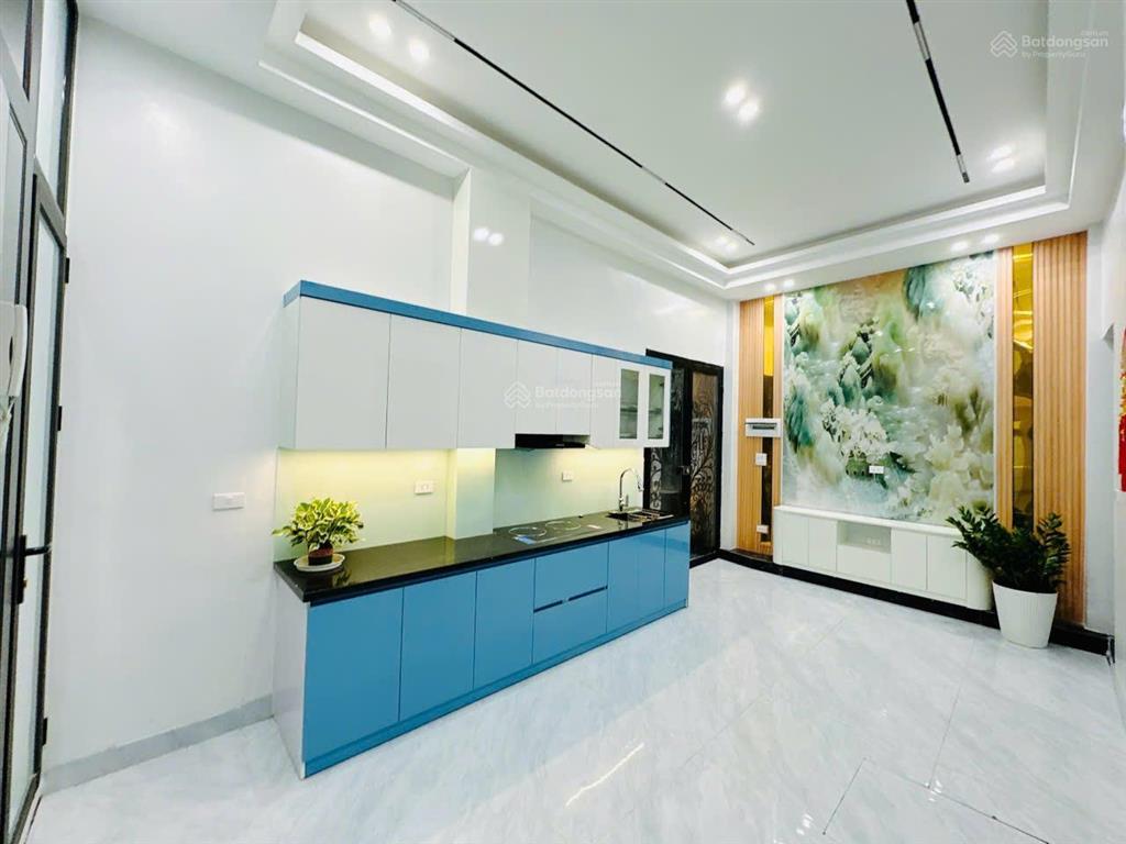 Bán nhà riêng tại 97 yên ninh, 8,9 tỷ, 31m2, view đẹp, giá ưu đãi