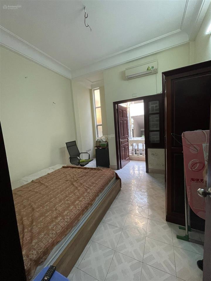 Cần bán nhà 4 tầng, 2 mặt tiền, 38m2 sát mặt phố chùa bộc