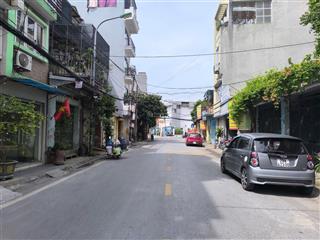 Bán đất tặng nhà cấp 4 có thể ở hoặc kinh doanh được luôn ngõ 81 đức giang giá 13.9ty