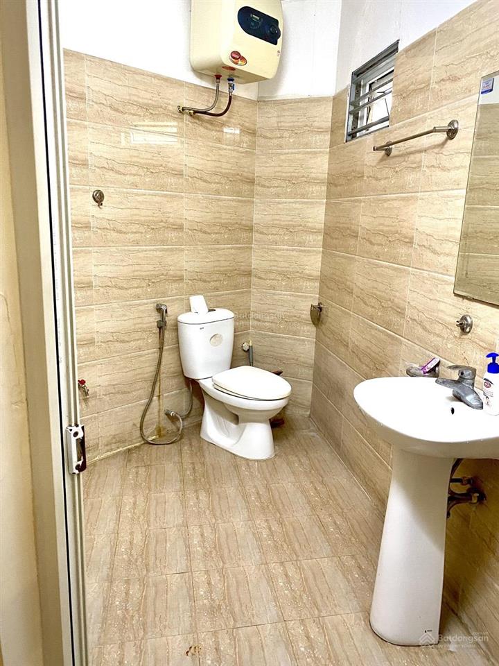 Cho thuê homestay ở ghép 110 trần duy hưng, giá 1tr750k/1ng/th bao trọn gói, đủ đồ