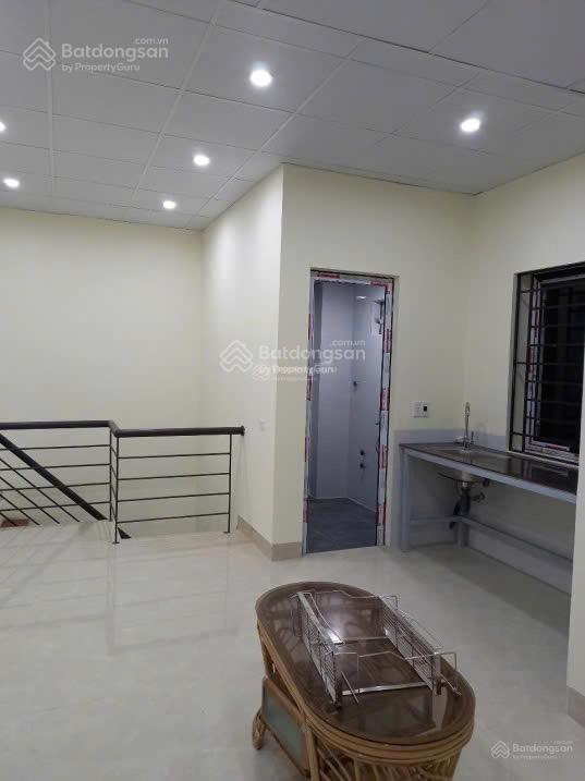 Cho thuê tt ngõ 120 hoàng quốc việt, 80m2, 3 ngủ, 2vs, đồ cơ bản, 9tr/th,  ngay