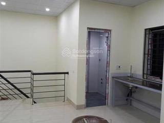 Cho thuê tt a13 học viện quốc phòng, 110m2, 2 ngủ, 2vs, đồ cơ bản, 9tr5/th,  ngay