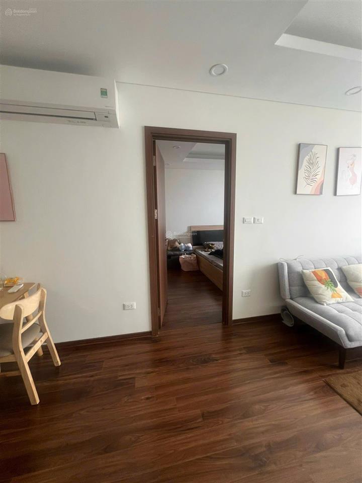 Cho thuê căn hộ no1t1 ngoại giao đoàn, 95m2, 3 ngủ, 2 vs, gần đủ đồ, giá 17 tr/th,  ngay
