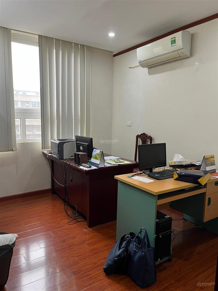 Cho thuê cc toà a làng quốc tế thăng long, trần đăng ninh, 130m2, 3 ngủ, 2vs, full đồ giá 15tr/th