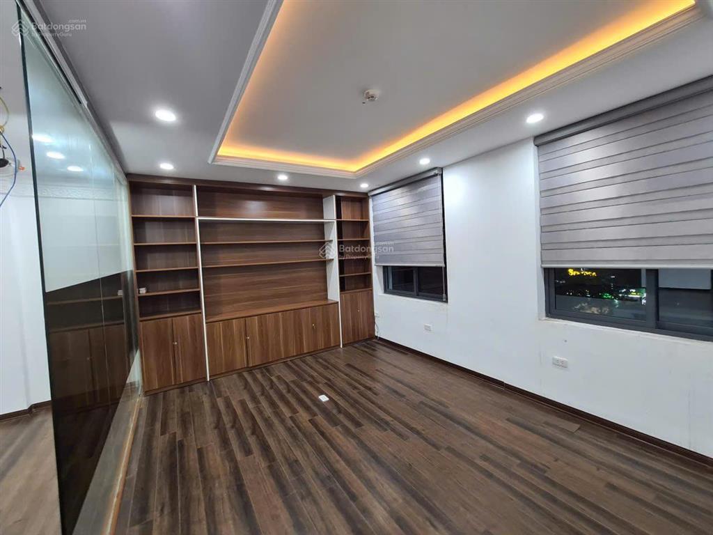 Cho thuê nhà mặt phố 61 nguyễn văn huyên, 65 triệu, 68m2, uy tín hot!