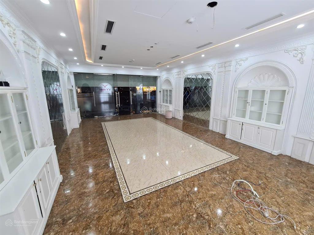 Cho thuê nhà mặt phố 61 nguyễn văn huyên, 65 triệu, 68m2, uy tín hot!