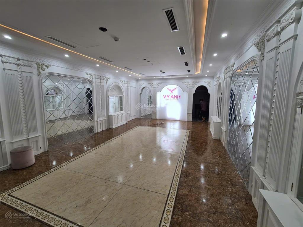 Cho thuê nhà mặt phố 61 nguyễn văn huyên, 65 triệu, 68m2, uy tín hot!