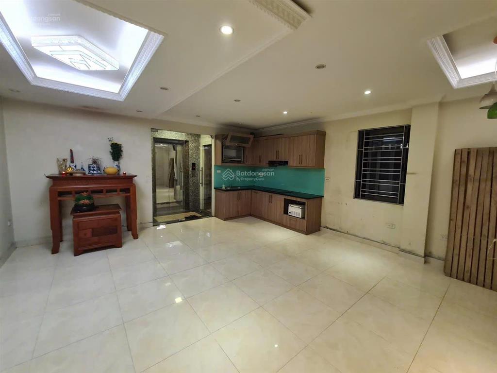 Cho thuê nhà mặt phố 61 nguyễn văn huyên, 65 triệu, 68m2, uy tín hot!