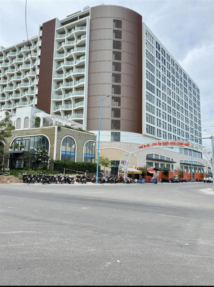 Mặt tiền đường 14 ngay chợ đêm long hải!! giá ngộp!!! brvt