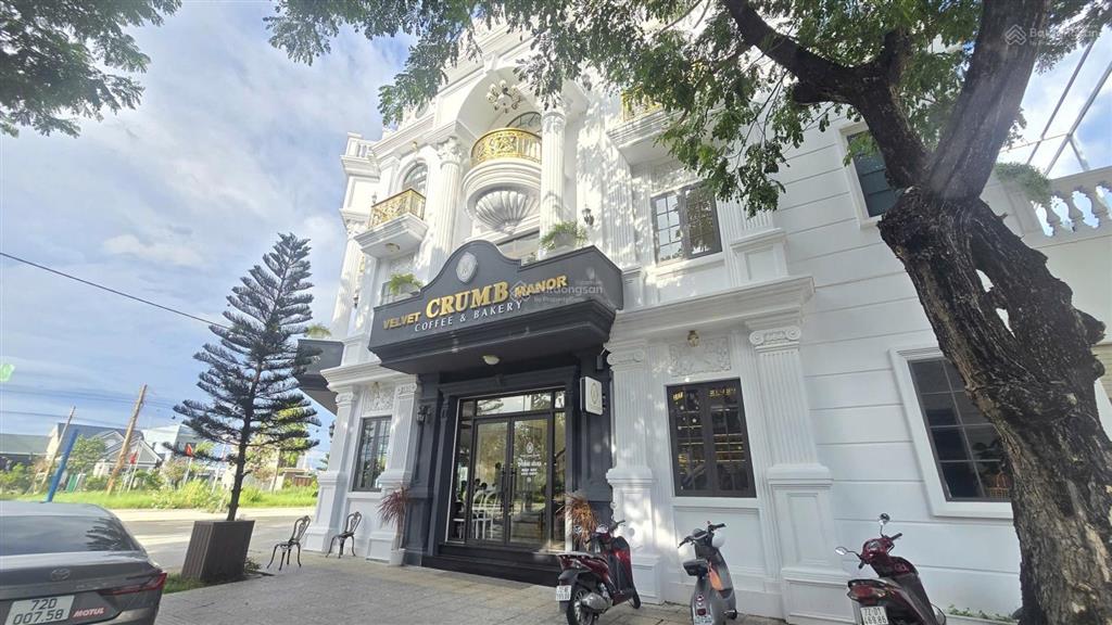 Bán biệt thự cafe đang kinh doanh tại cây quéo long điền brvt!! ngộp.