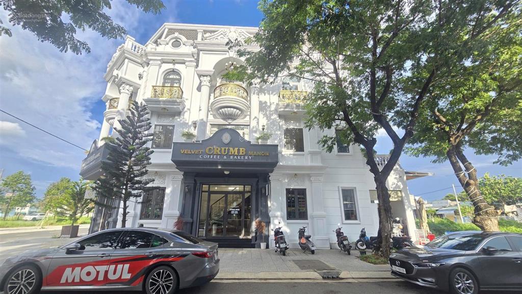 Bán biệt thự cafe đang kinh doanh tại cây quéo long điền brvt!! ngộp.