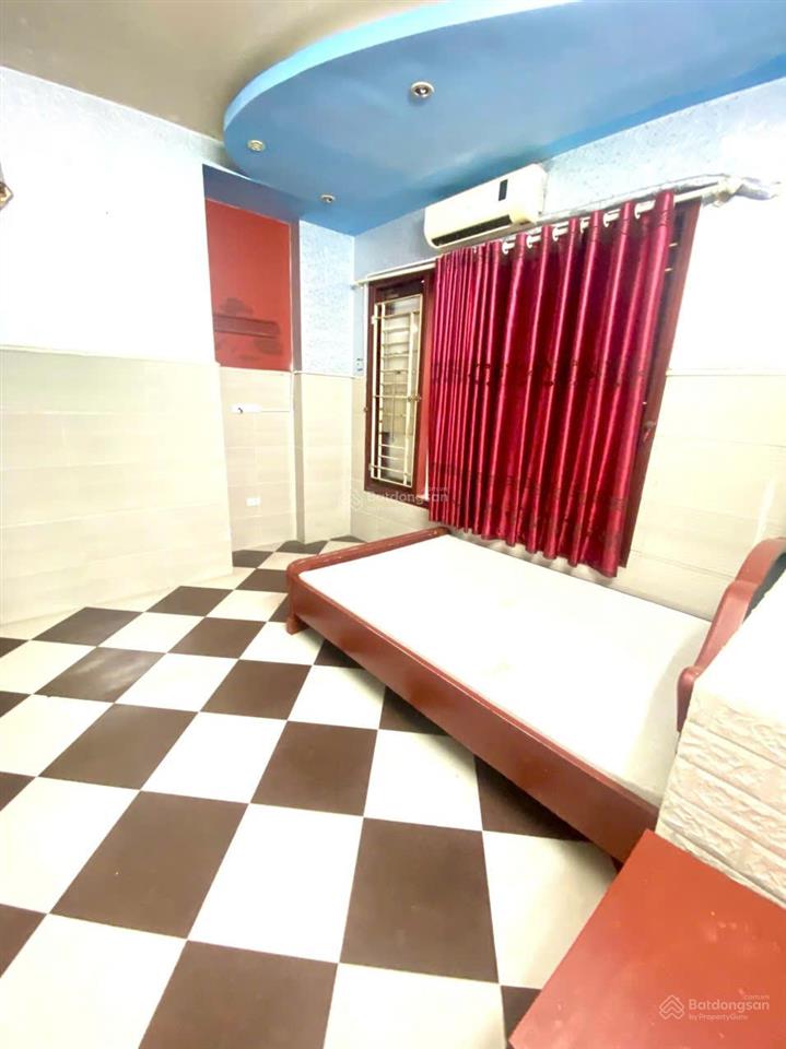 Hàng hiếm tại la khê, 2,5 triệu, 18m2, 1pn, 1wc, ngõ 10m