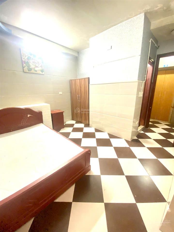 Hàng hiếm tại la khê, 2,5 triệu, 18m2, 1pn, 1wc, ngõ 10m