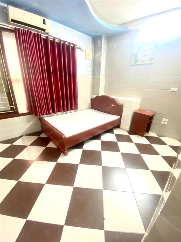 Hàng hiếm tại la khê, 2,5 triệu, 18m2, 1pn, 1wc, ngõ 10m