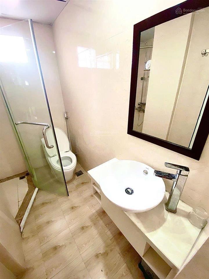 Phòng có ban công, đủ nội thất, chỉ 3tr8, trần khát chân