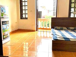 Phòng có ban công, đủ nội thất, chỉ 3tr8, trần khát chân