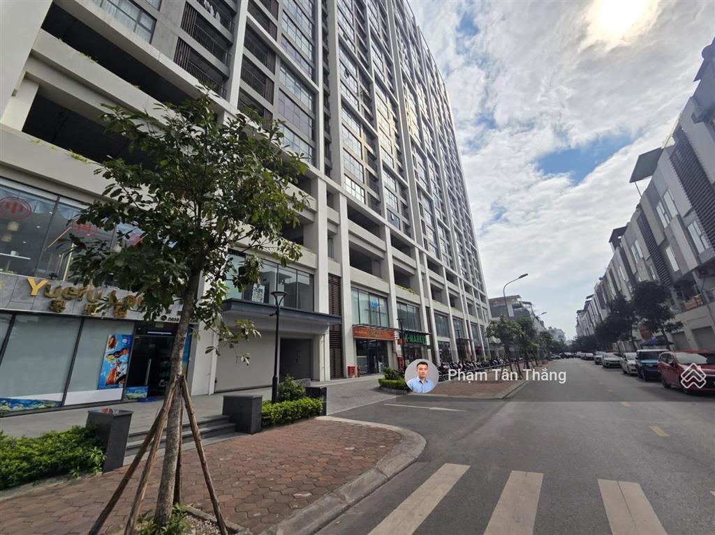 Bán căn nhà 2 mặt tiền trước, sau. trong khu đô thị waterfront, sát chân 3 tòa chung cư của nhật
