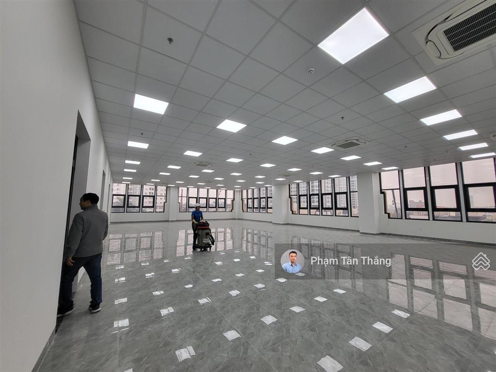 Cho thuê diện tích 150m2 tại tòa nhà văn phòng mới xây gần siêu thị aeon mall