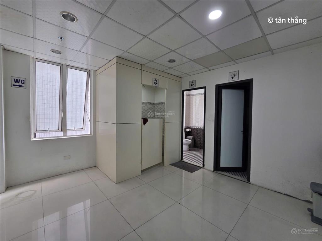 Cho thuê 107m² sàn trên tòa nhà chuyên văn phòng đường lê hồng phong, tp. hải phòng